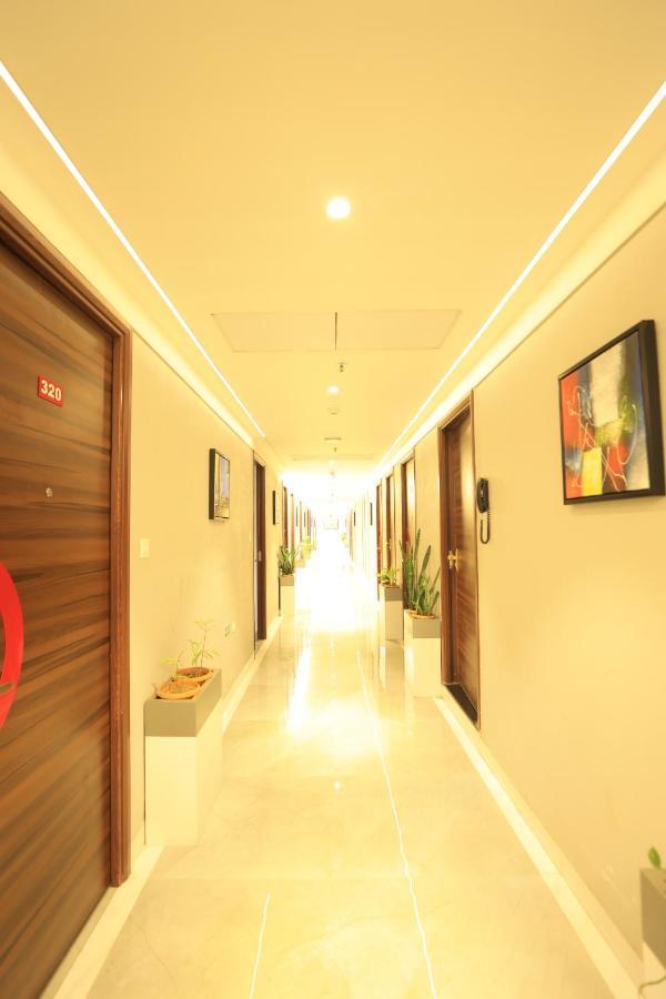 Crystal Urban Park Hotel Bhubaneswar Exterior foto